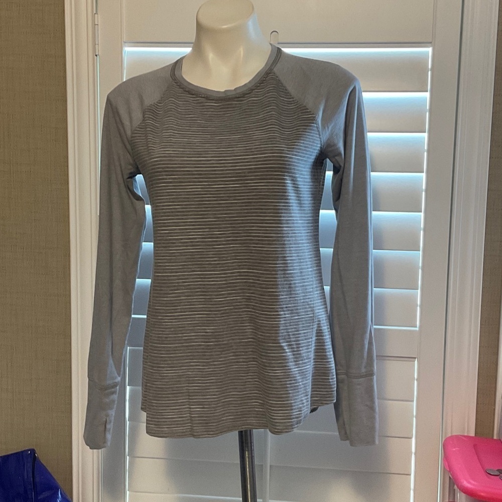 Tek Gear Women's Gray Long Sleeve Top